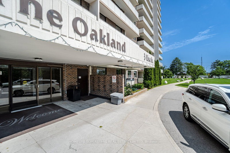 1601 - 3 Lisa St, Brampton, L6T 4A2 | Image 2