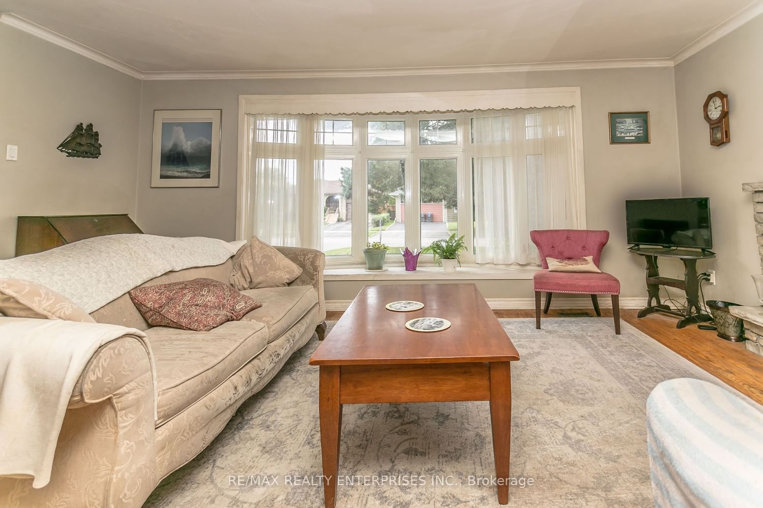 Listing Image 12