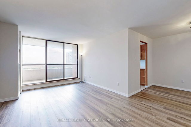 1407 - 15 Kensington Road