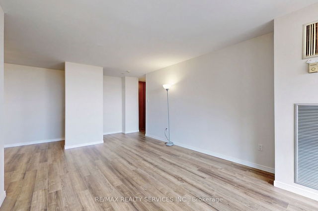 1407 - 15 Kensington Road