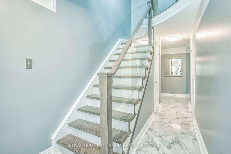 4806 Rosebush Rd, Mississauga, L5M 5N1 | Image 2