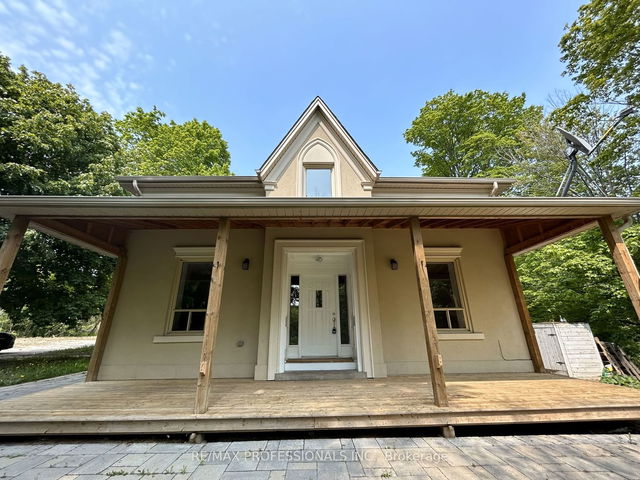 Front - 14165 Heart Lake Road