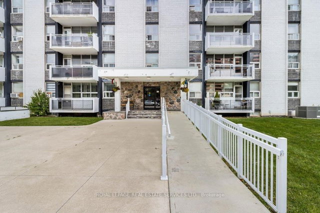 1005 - 151 La Rose Avenue