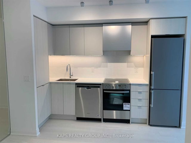 508 - 10 Gibbs Road
