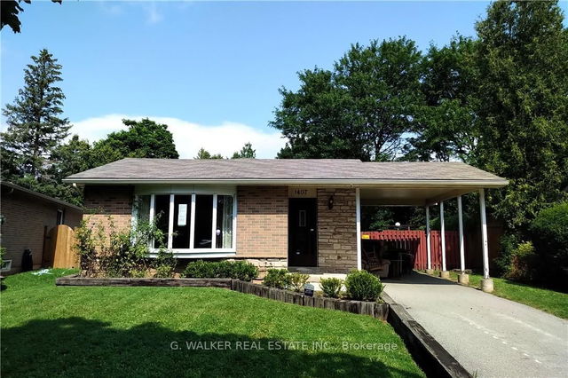 1407 Dewbourne Crescent