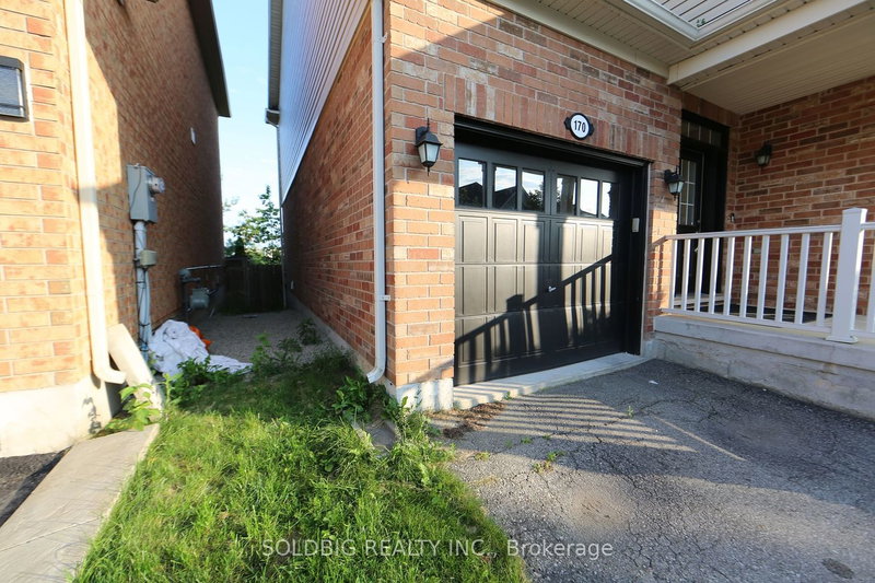 170 Fennamore Terr, Milton, L9T 0Y3 | Image 3