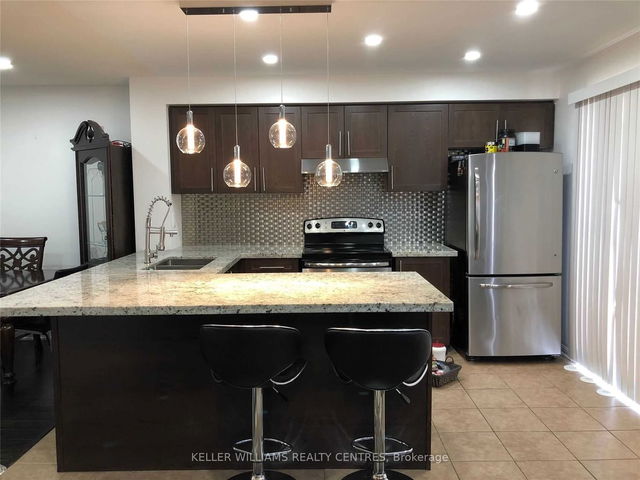896 Thompson Road