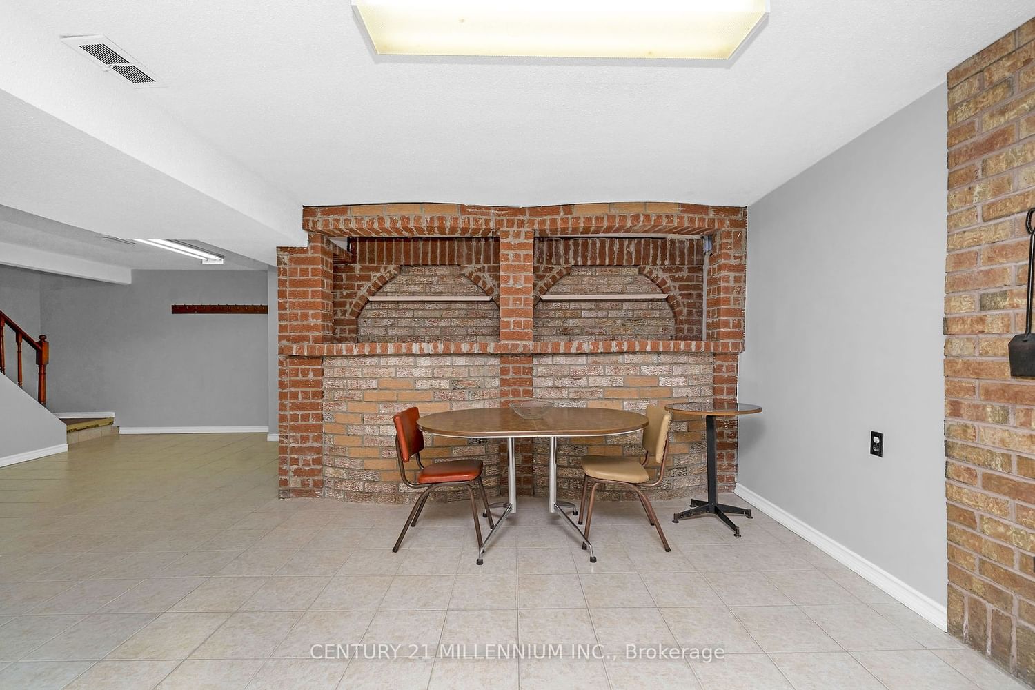 Listing Image 26