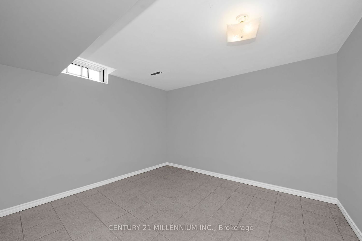 Listing Image 28