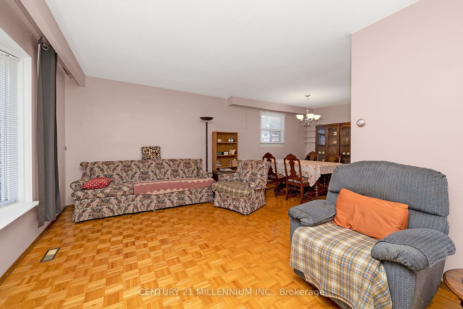 Listing Image 7