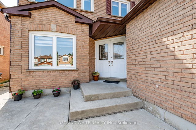 5 Cannon Crescent