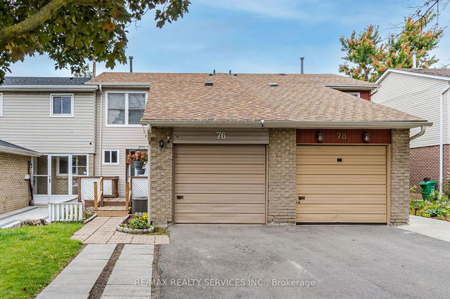 76 Royal Salisbury Way