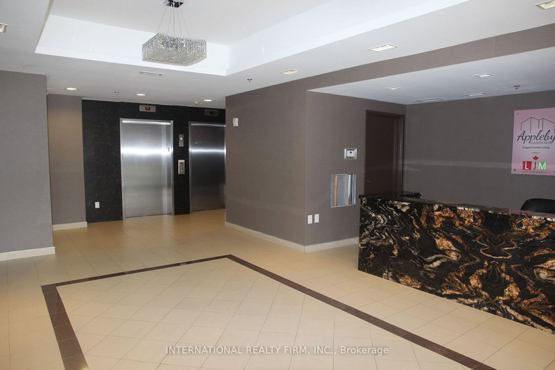 704 - 5001 Corporate Dr, Burlington, L7L 0H5 | Image 3