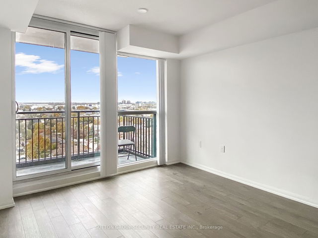 1204 - 3091 Dufferin Street