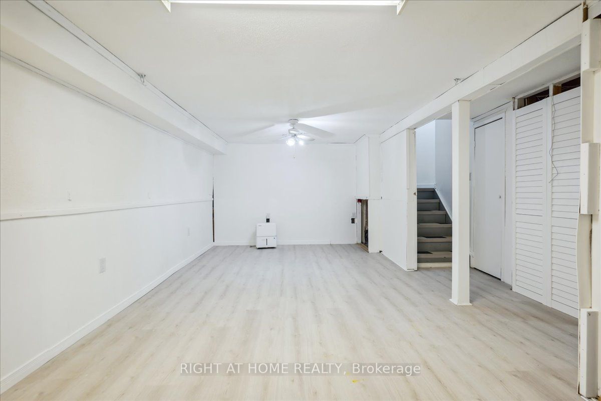 Listing Image 27