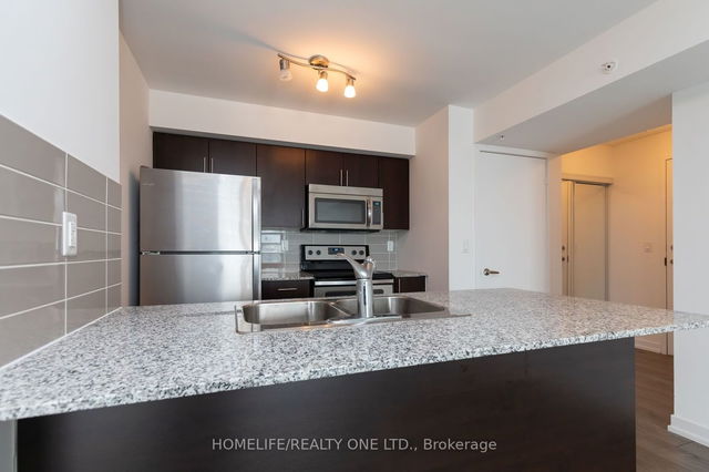 2505 - 1410 Dupont Street