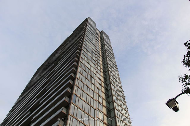 2016 - 105 The Queensway Avenue