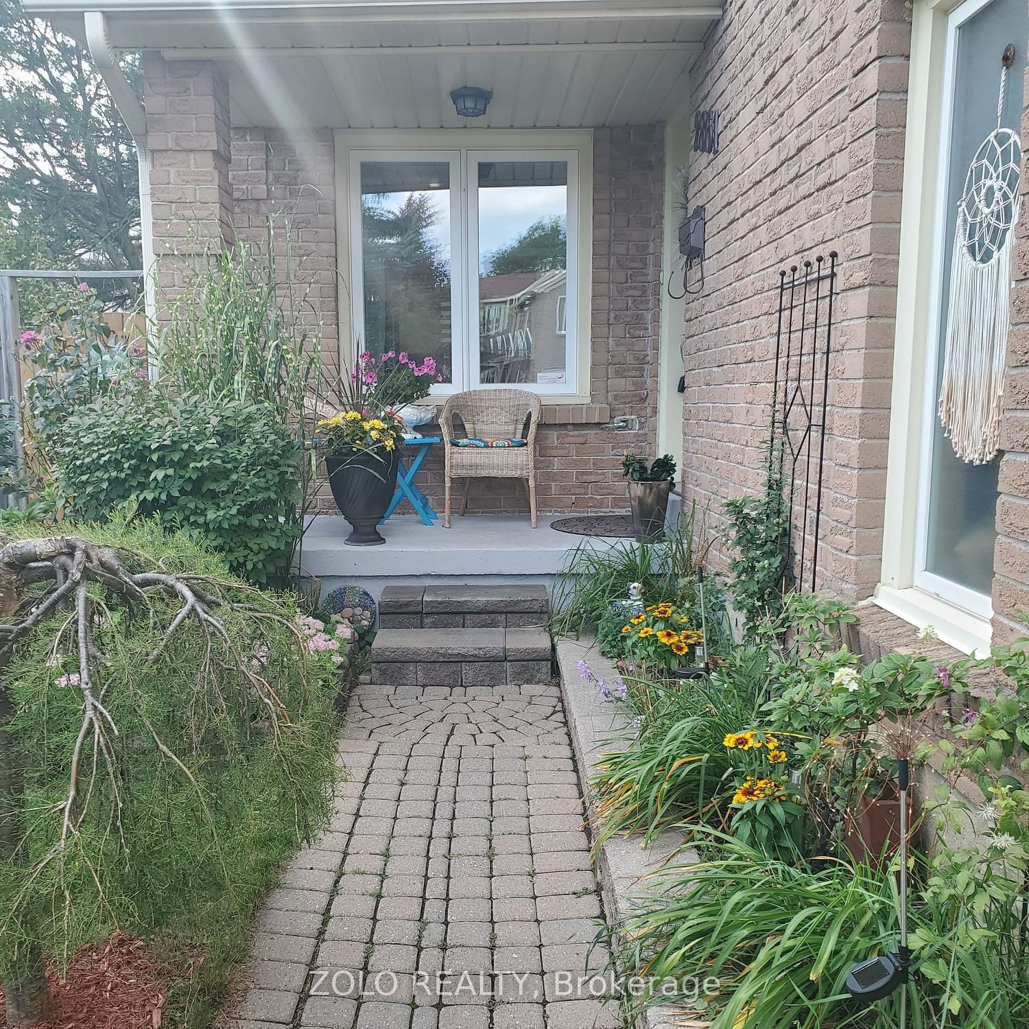 Listing Image 3