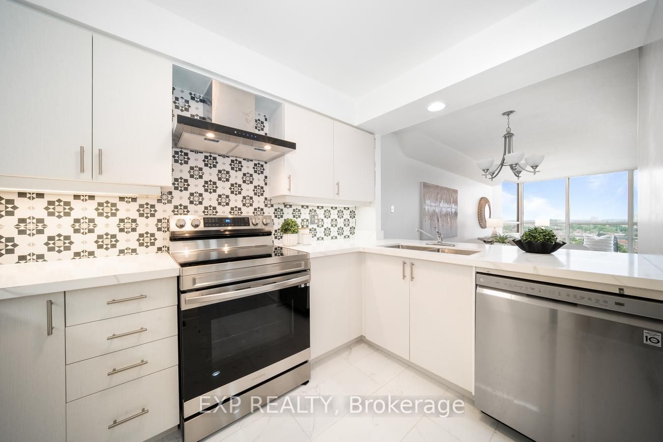 Listing Image 19