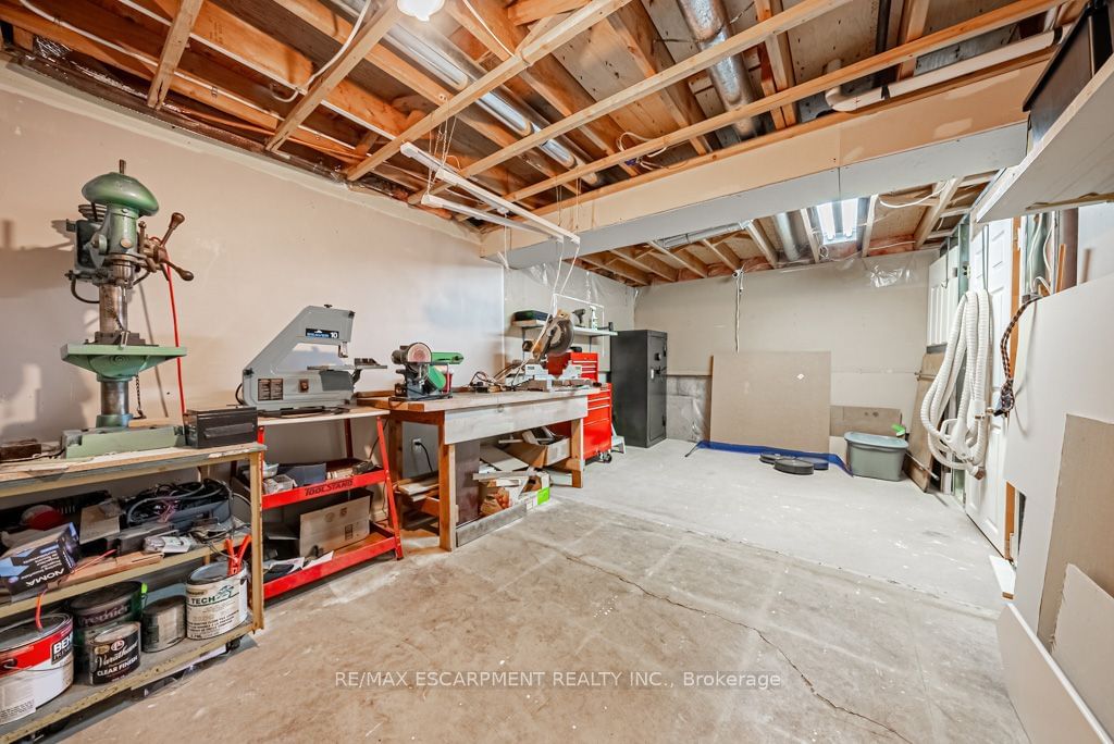 Listing Image 28