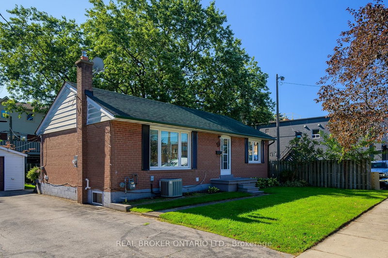 64 Florence Dr, Oakville, L6K 1V6 | Image 2