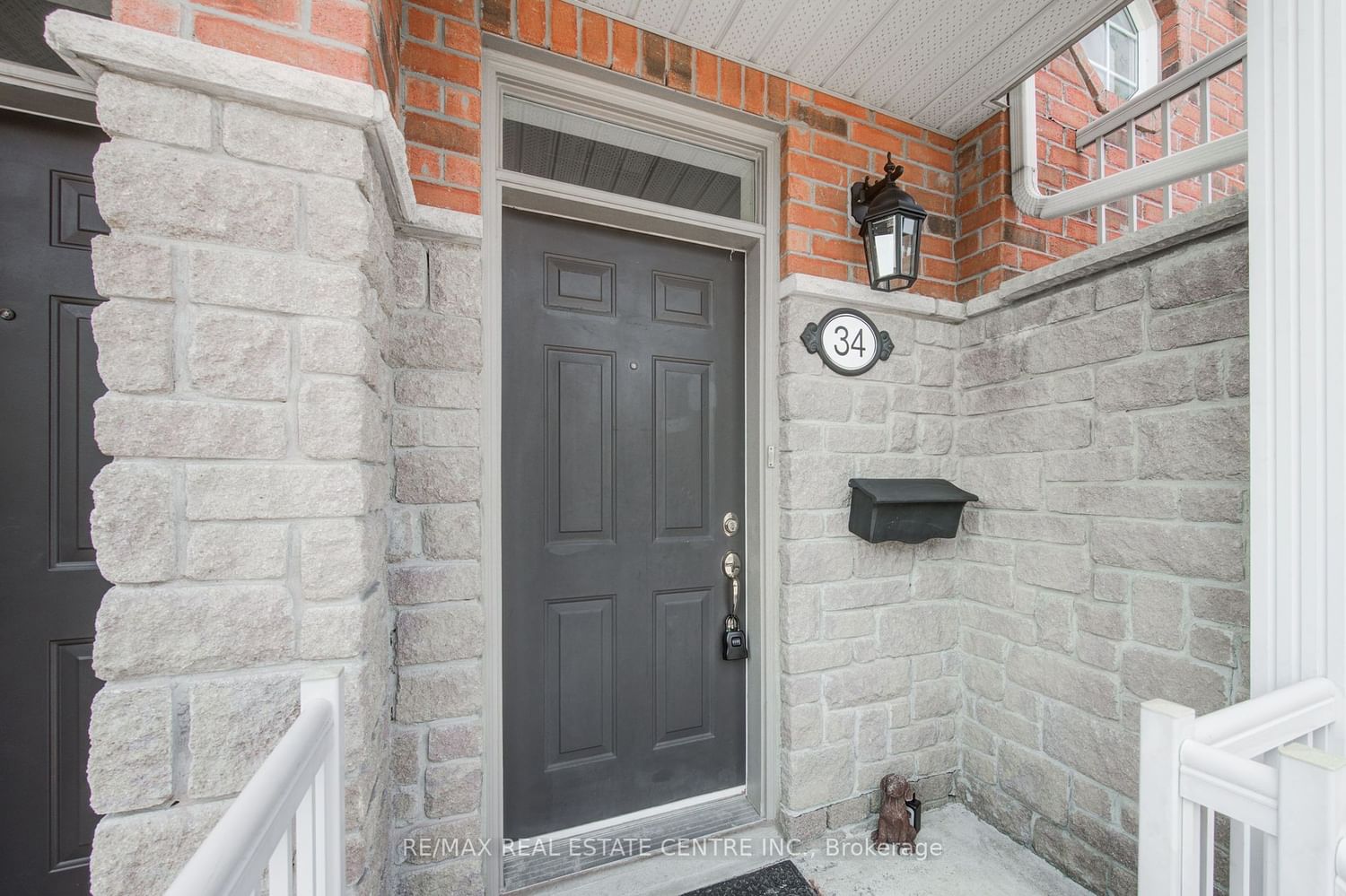 Townhouse leased at 34-1169 Dorval Drive, Oakville, Glen Abbey, L6M 4V7 - MLS: W6792160