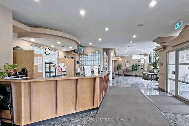 404 - 25 Trailwood Drive