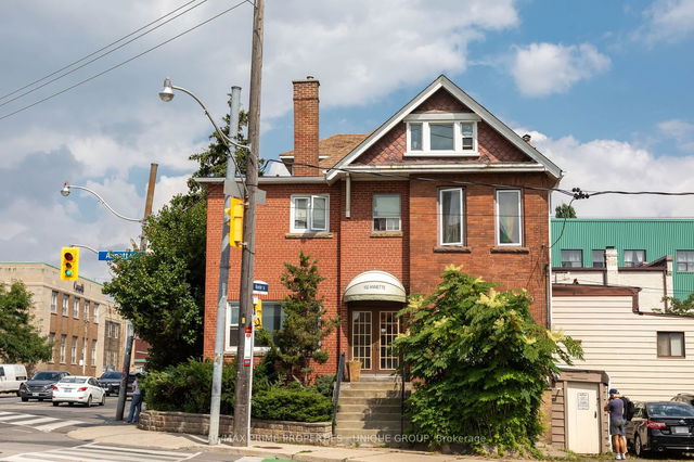 102 Annette Street