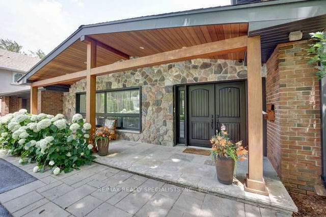 2403 Robin Drive