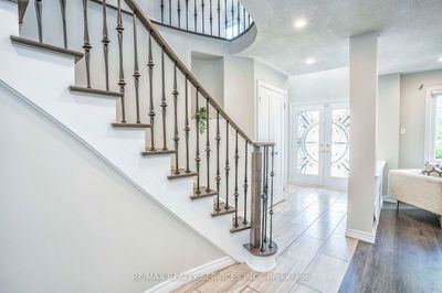 963 Fielder Dr, Mississauga - East Credit image-0-3