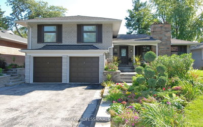 Detached House sold at 64 Ravensbourne Crescent, Toronto, Ontario, M9A 2A8 - Princess-Rosethorn - MLS: W6798346