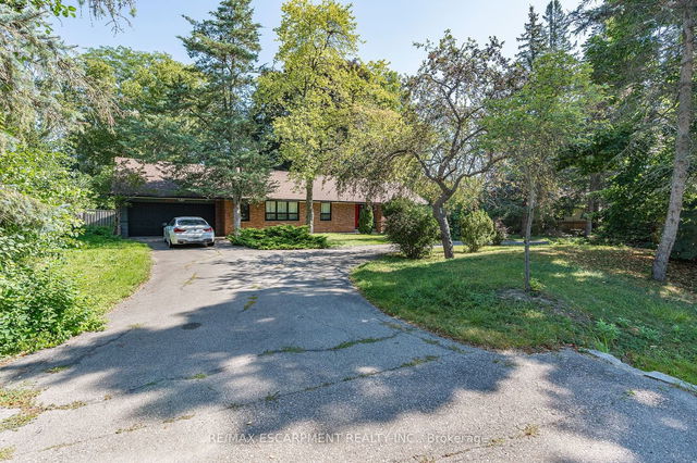 415 Country Club Crescent