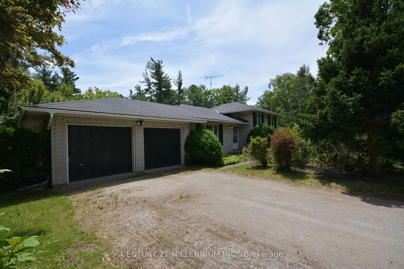 1036 Burnhamthorpe Rd W Oakville, L6M 4K8 | Image 1