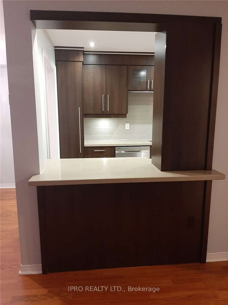 2140 Oakpoint Rd, Oakville, L6M 3N2 | Image 2