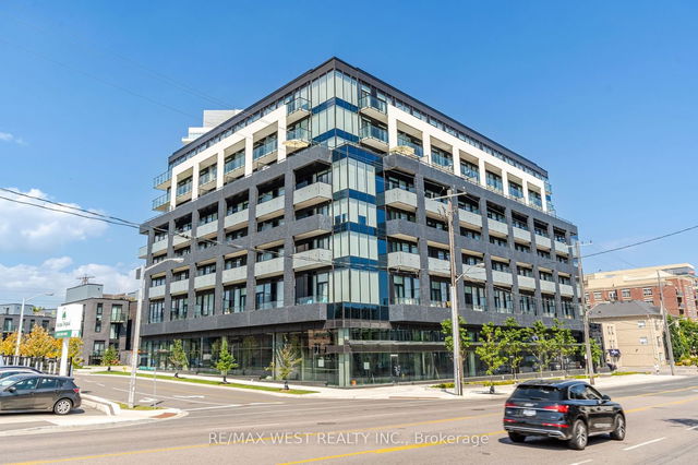 812 - 4208 Dundas Street