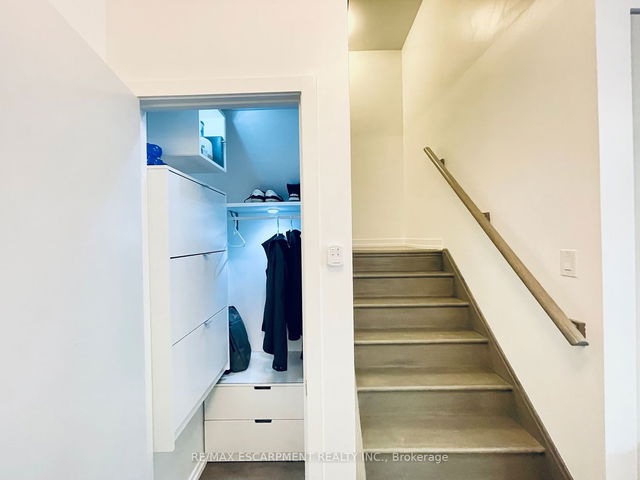 109 - 2530 Eglinton Avenue
