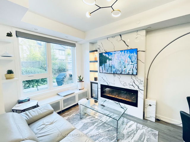 109 - 2530 Eglinton Avenue