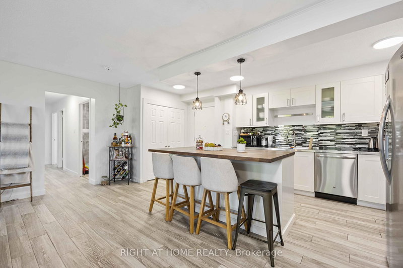 509 - 15 London Green Crt, Toronto, M3N 1K4 | Image 3