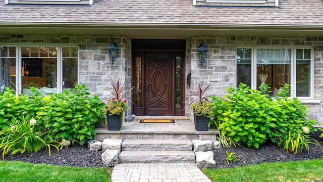 3011 Lakeshore Road