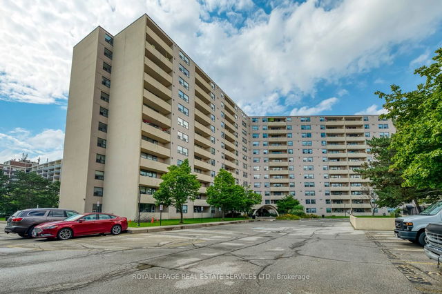 703 - 700 Dynes Road