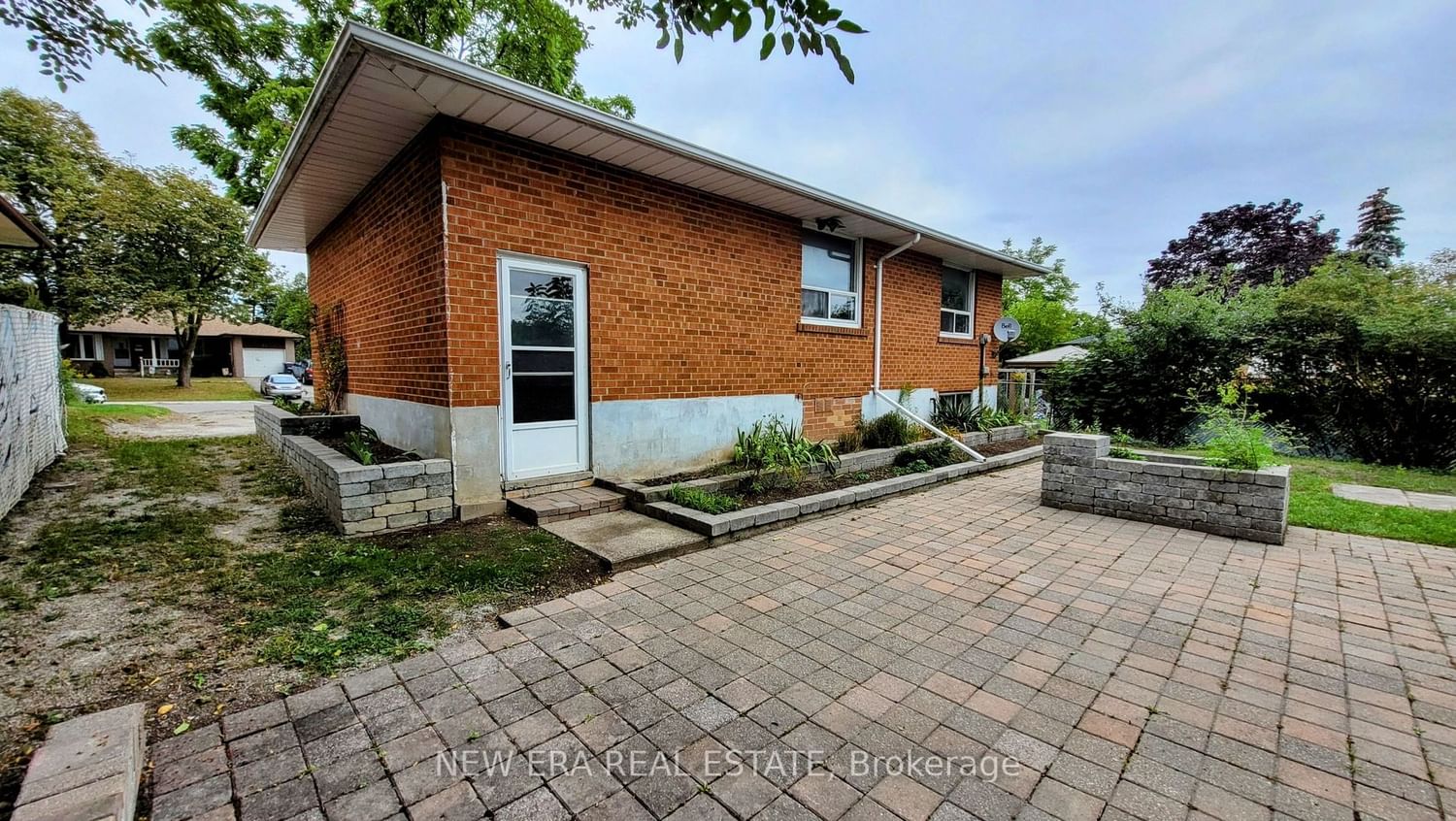 Listing Image 7
