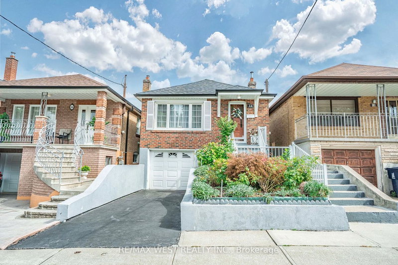 14 Holmesdale Rd, Toronto, M6E 1Y1 | Image 2