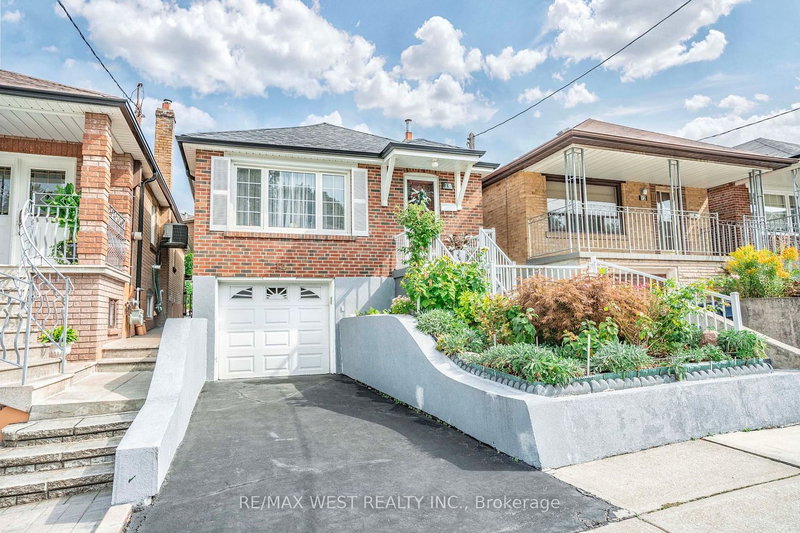 14 Holmesdale Rd, Toronto, M6E 1Y1 | Image 3