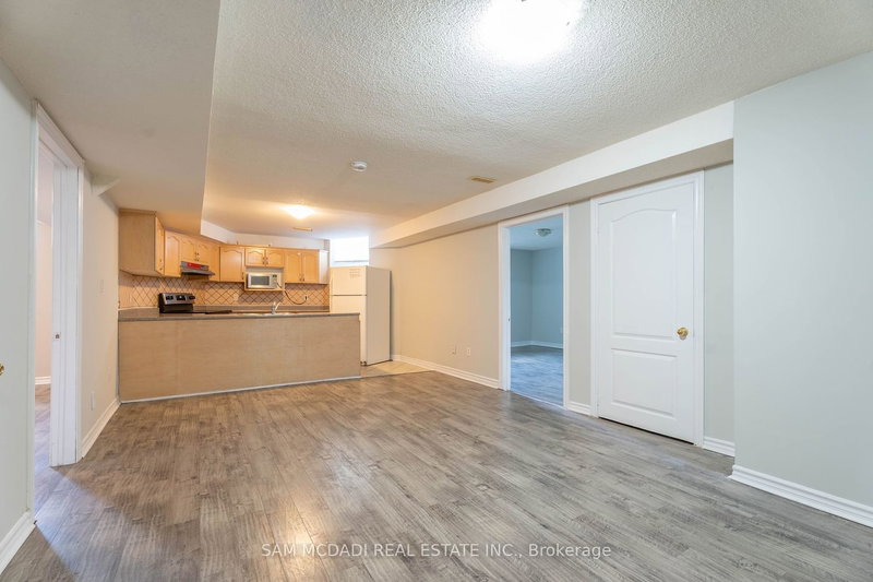 (Lower) - 5914 Long Valley Rd, Mississauga, L5M 6J6 | Image 3