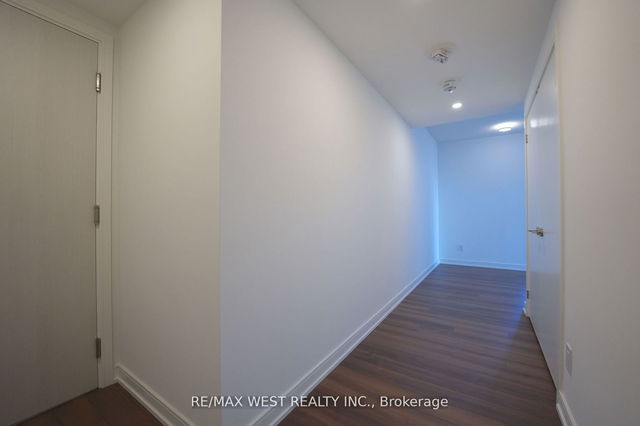 1410 - 30 SAMUEL WOOD Way