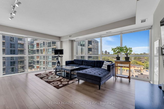 702 - 20 Thomas Riley Road