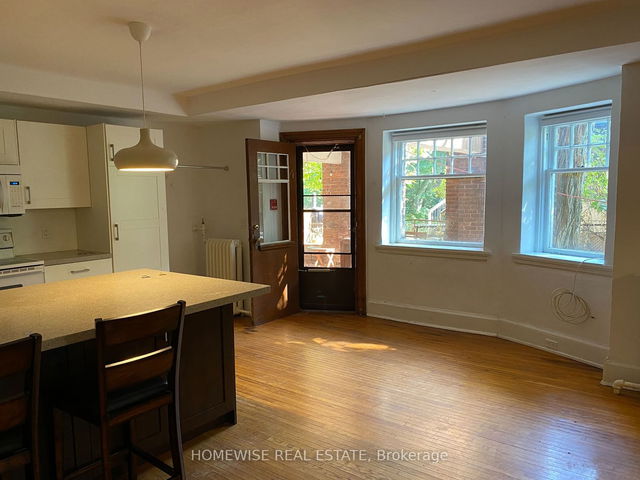 4 - 51 Indian Grove