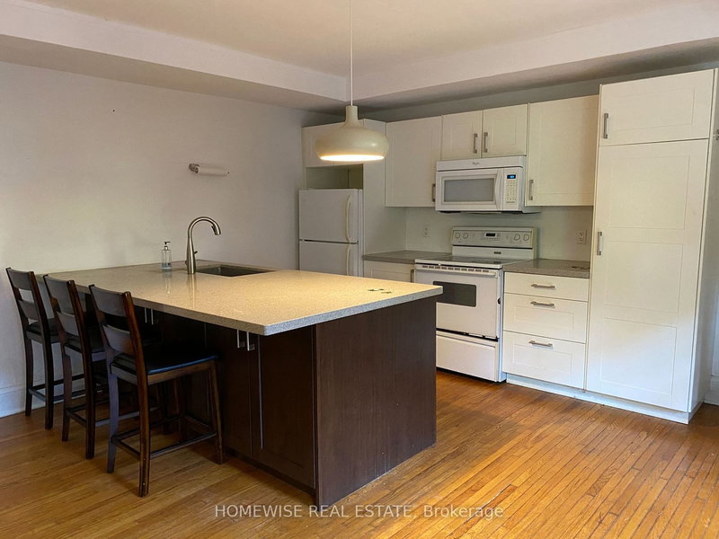 4 - 51 Indian Grve, Toronto, M6R 2Y1 | Image 3