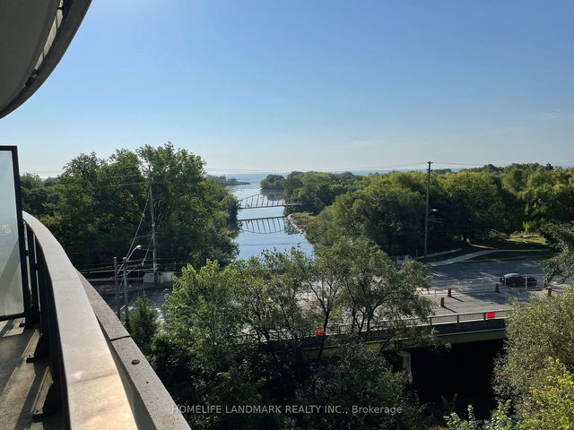 602 - 2212 Lakeshore Boulevard