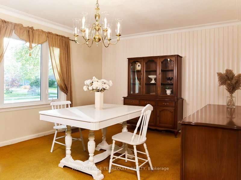 11 Bentley Dr, Toronto, M8Z 3L9 | Image 3